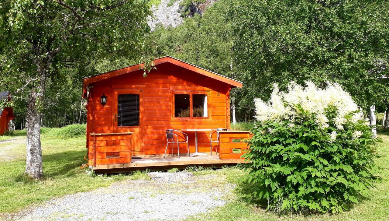 Dalen Gaard Camping Og Hytter Geiranger Esterno foto