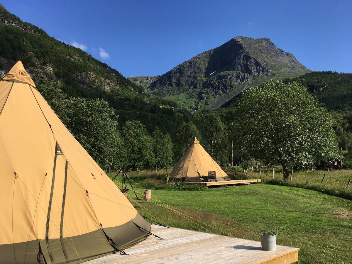 Dalen Gaard Camping Og Hytter Geiranger Esterno foto